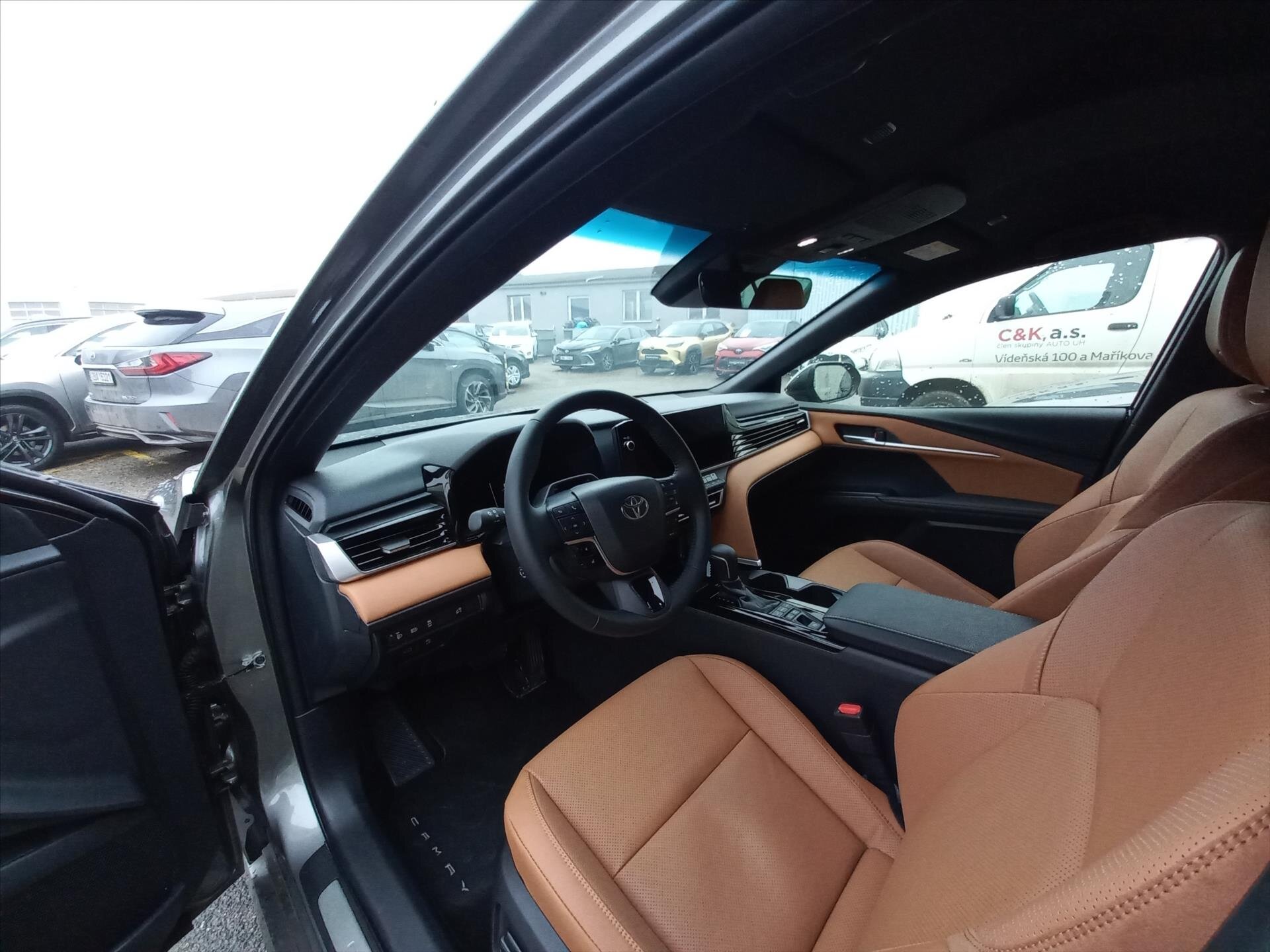 Toyota Camry Sedan / Limuzína 2,5 l 137 kw