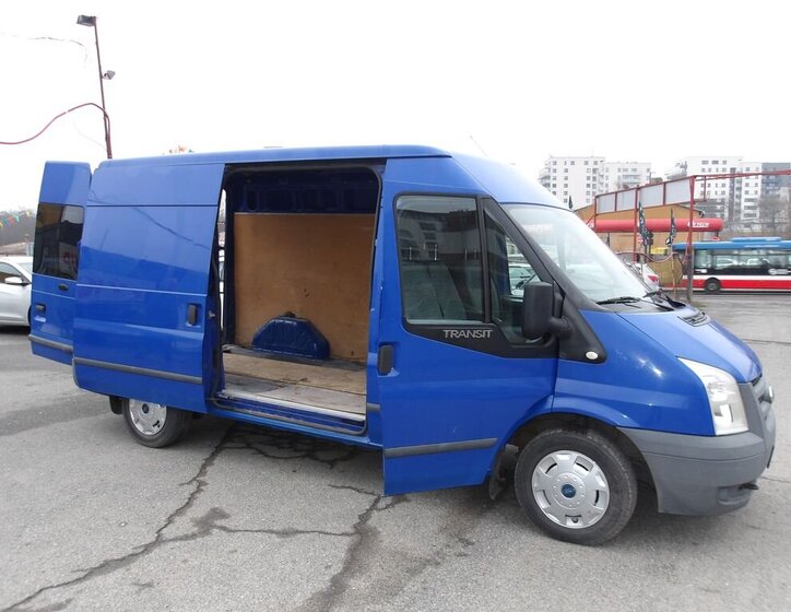 Ford Transit Skříň 2,2 l 63 kw