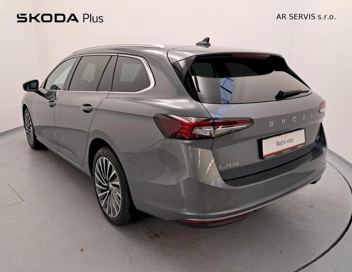Škoda Superb 8