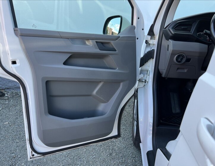 Volkswagen Caravelle Kombi 2,0 l 110 kw