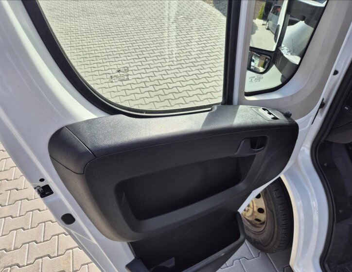 Peugeot Boxer Skříň 2,2 l 121 kw