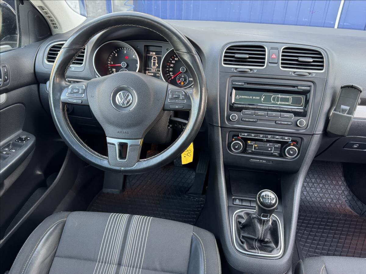 Volkswagen Golf Kombi 1,6 l 77 kw