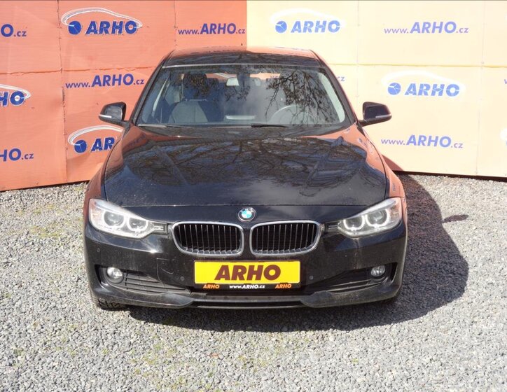 BMW Řada 3 Sedan / Limuzína 2,0 l 105 kw