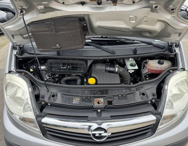 Opel Vivaro VAN / Minibus 2,0 l 84 kw