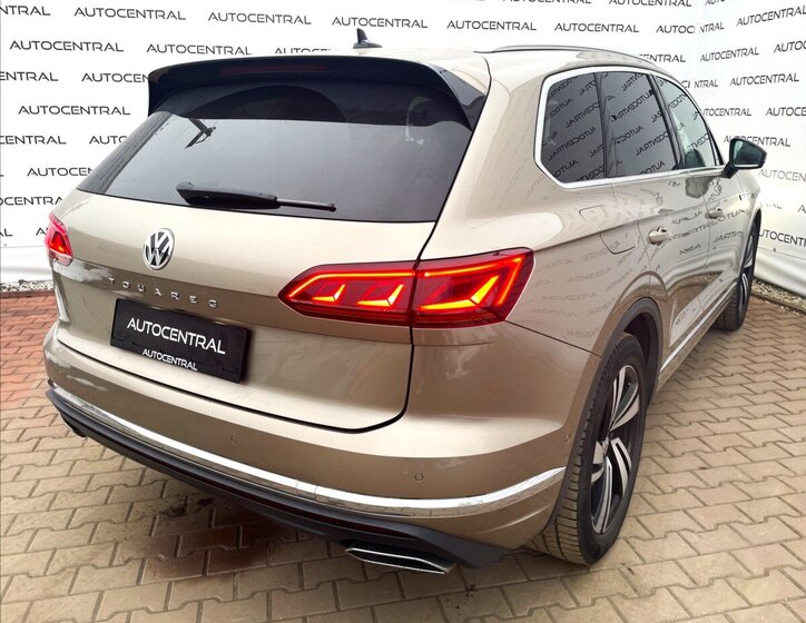 Volkswagen Touareg SUV / Terénní 3,0 l 210 kw