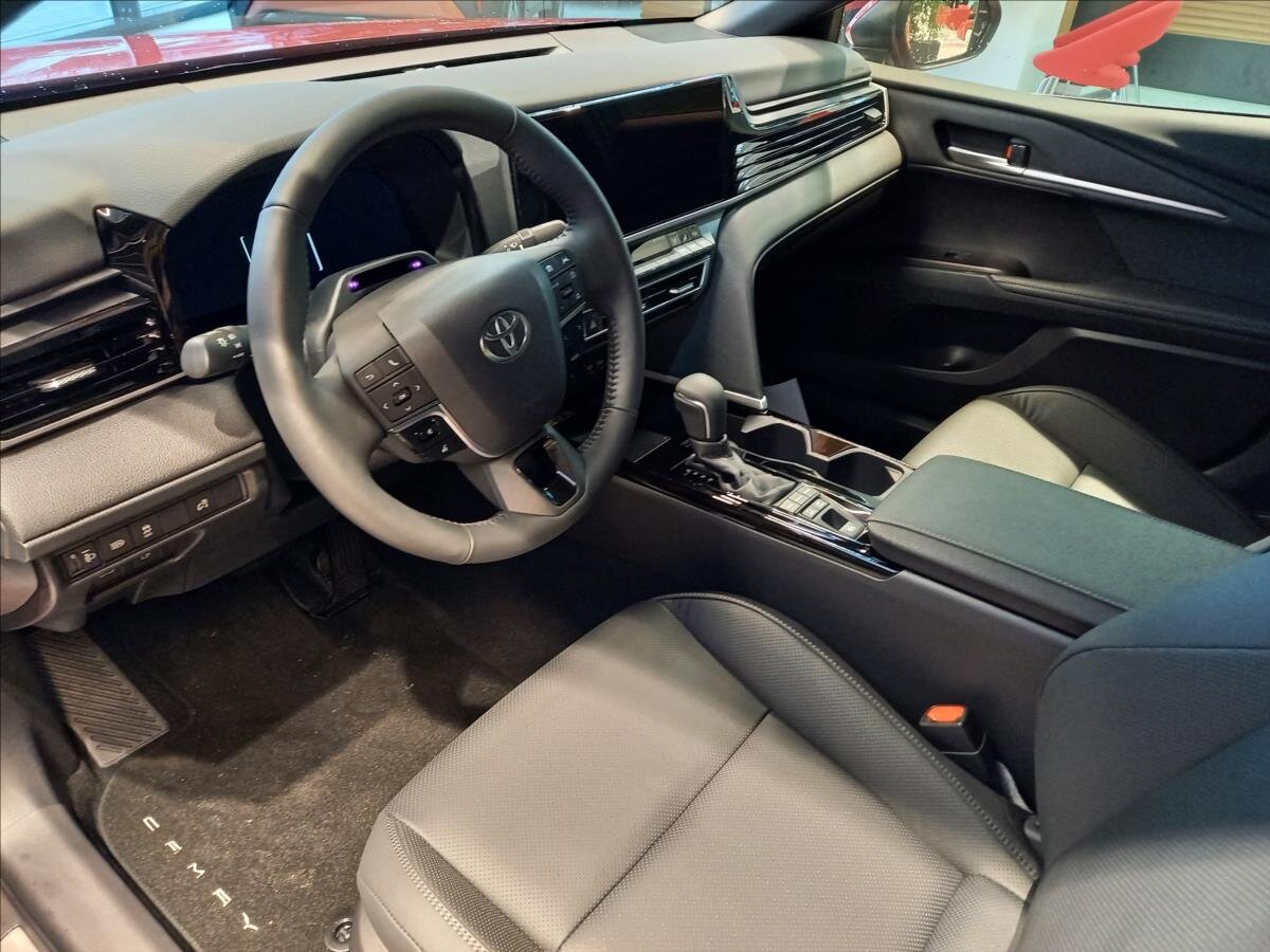 Toyota Camry Sedan 2,5 l 169 kw