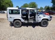 Land Rover Defender 18