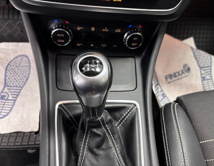 Mercedes-Benz GLA Kombi 1,6 l 90 kw