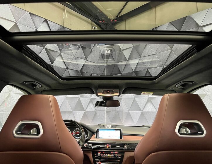 BMW X5 SUV / Terénní 4,4 l 423 kw