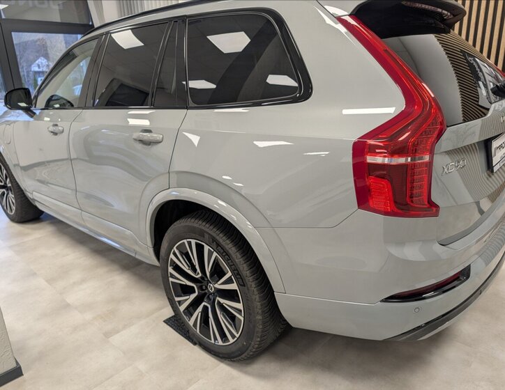 Volvo XC90 Ostatní 2,0 l 335 kw
