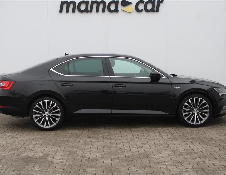 Škoda Superb 8