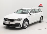 Volkswagen Passat 1