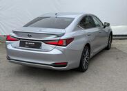 Lexus ES 300h 6