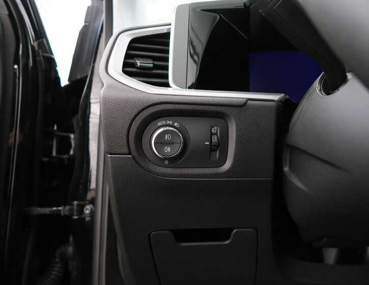 Opel Grandland SUV 1,2 l 96 kw