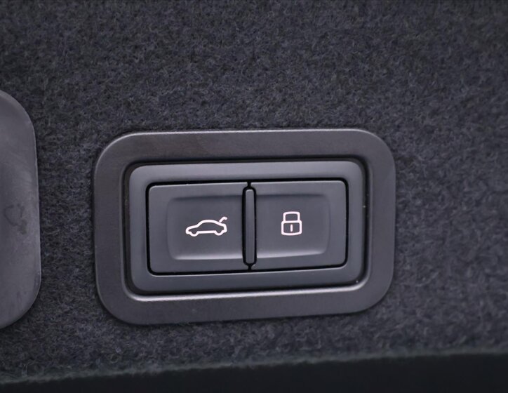 Audi A6 Sedan / Limuzína 3,0 l 235 kw