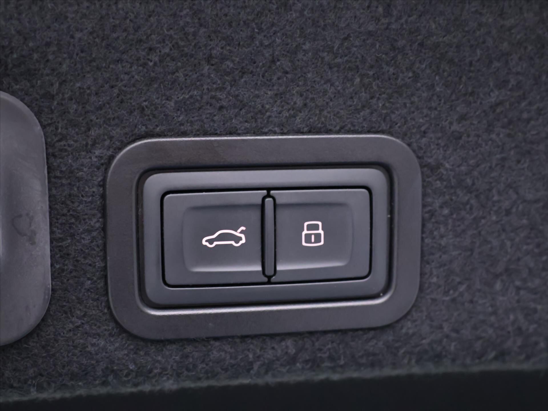 Audi A6 Sedan / Limuzína 3,0 l 235 kw