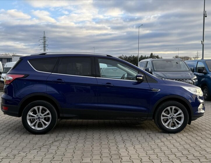 Ford Kuga SUV / Terénní 2,0 l 110 kw