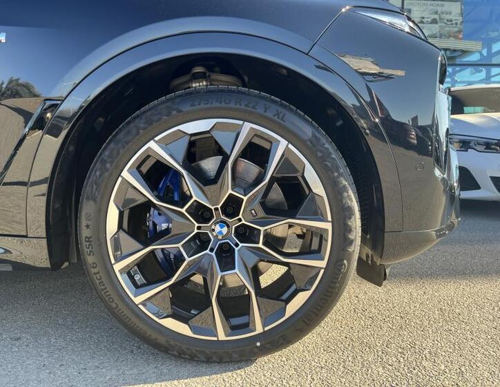 BMW X7 14