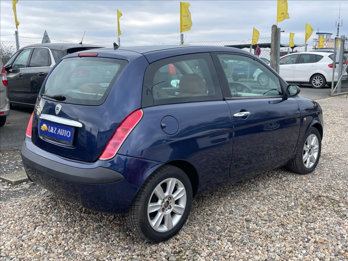 Lancia Y Hatchback 1,2 l 59 kw
