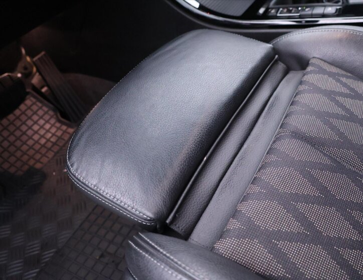 BMW X1 SUV 2,0 l 140 kw