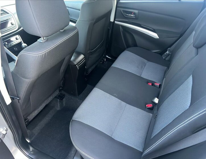 Suzuki SX4 S-Cross 12