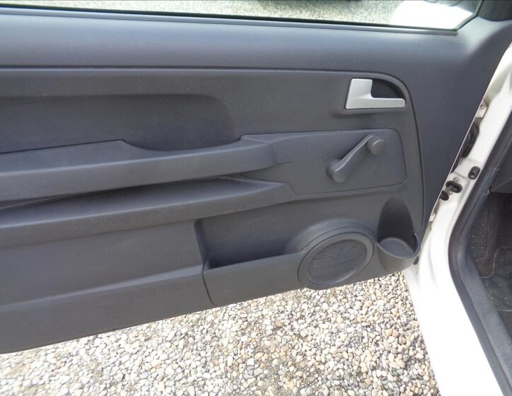 Volkswagen Fox Hatchback 1,2 l 40 kw