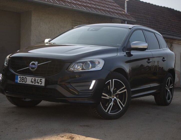 Volvo XC60 SUV / Terénní 2,0 l 140 kw