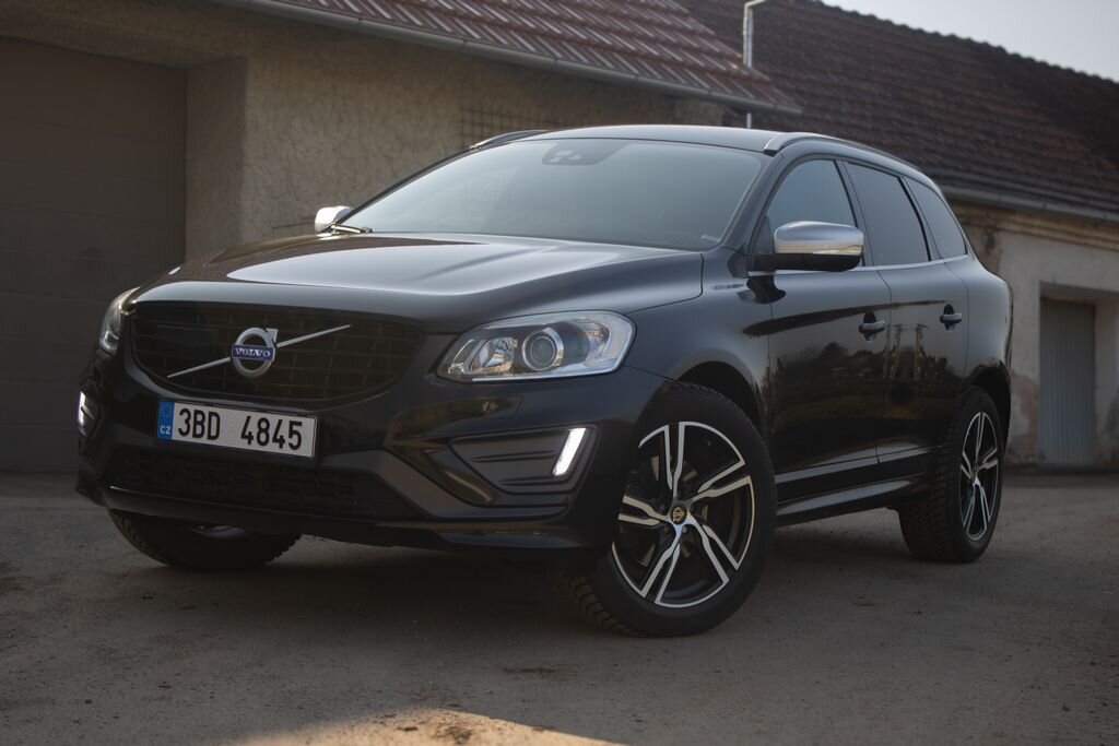 Volvo XC60 SUV / Terénní 2,0 l 140 kw