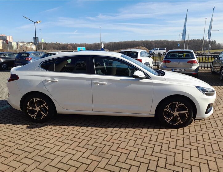 Hyundai i30 Liftback 998,0 88 kw