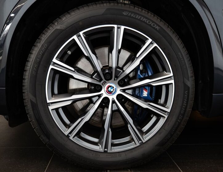 BMW X5 SUV / Terénní 3,0 l 250 kw