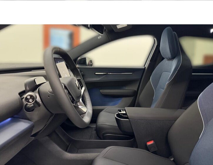 Volvo EX30 CUV / Crossover 0,0 200 kw