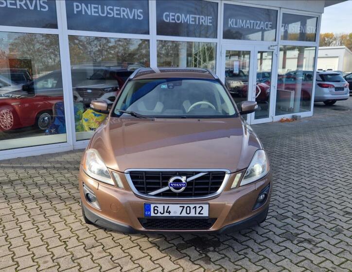 Volvo XC60 4