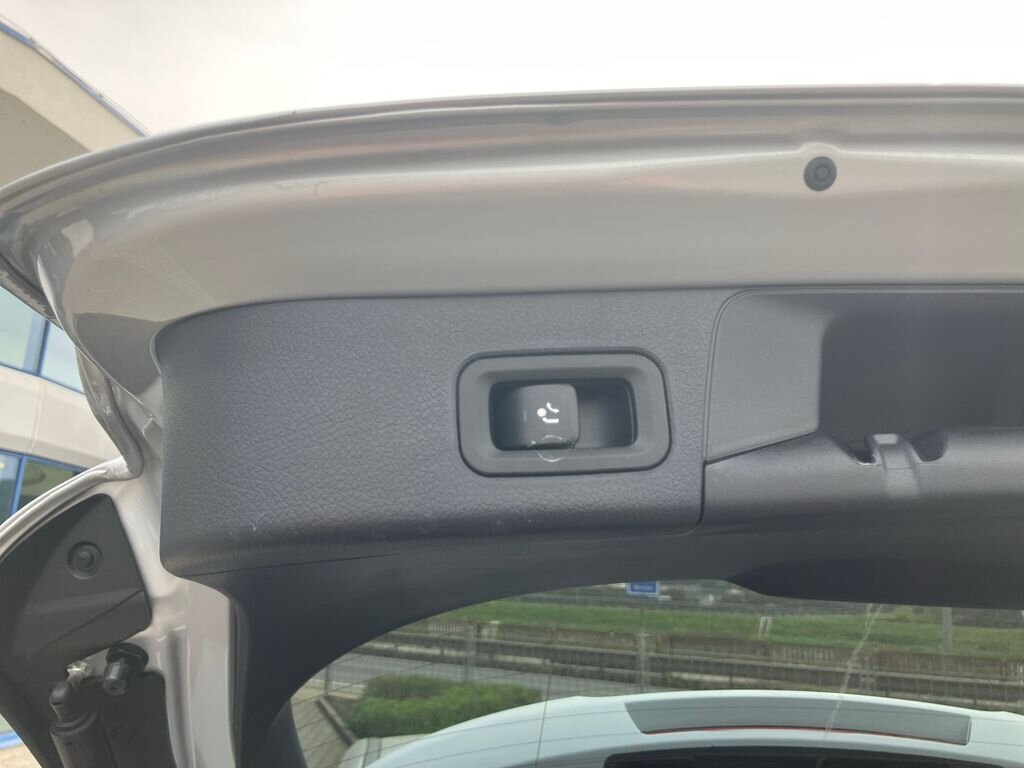 Mercedes-Benz Třídy B MPV 1,3 l 120 kw