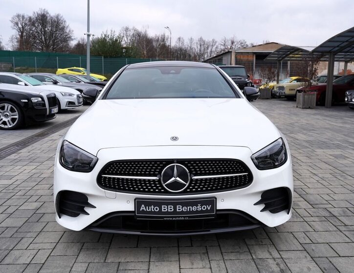 Mercedes-Benz Třídy E 1