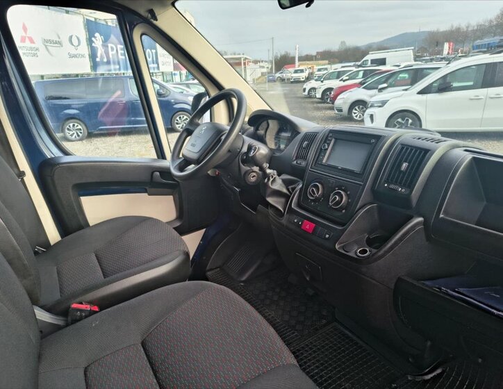 Peugeot Boxer Valník 2,0 l 120 kw