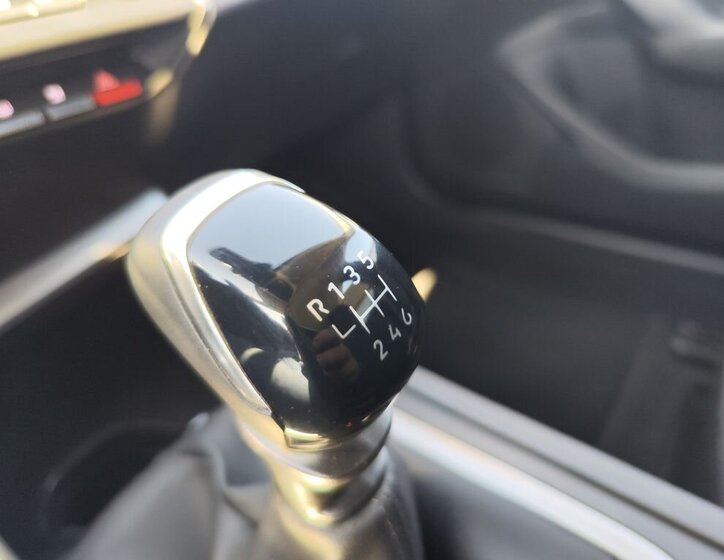 Peugeot 308 Kombi 1,2 l 96 kw