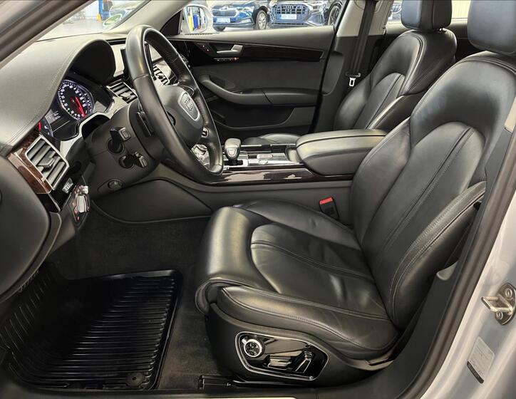 Audi A8 21