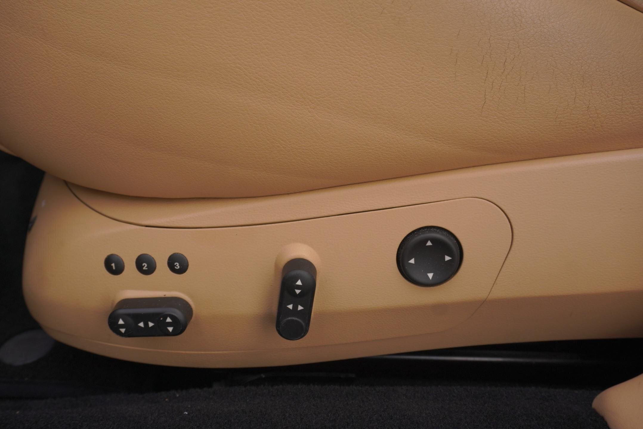 Maserati Quattroporte Sedan 4,2 l 295 kw