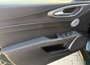 Alfa Romeo Giulia Sedan / Limuzína 2,0 l 206 kw