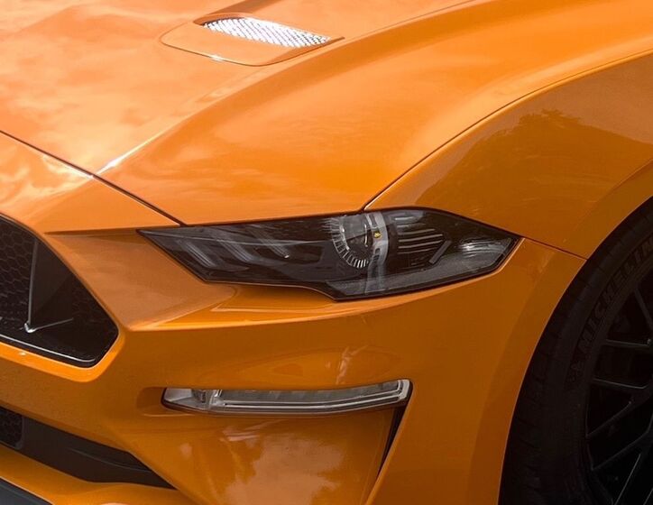 Ford Mustang 4