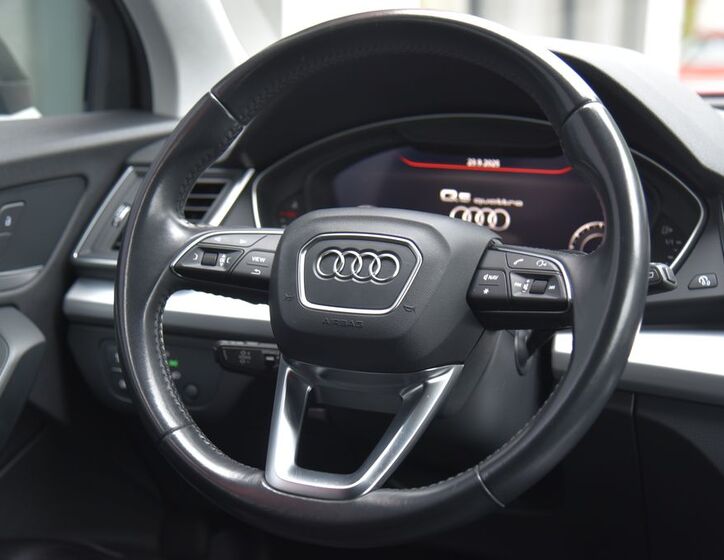 Audi Q5 25