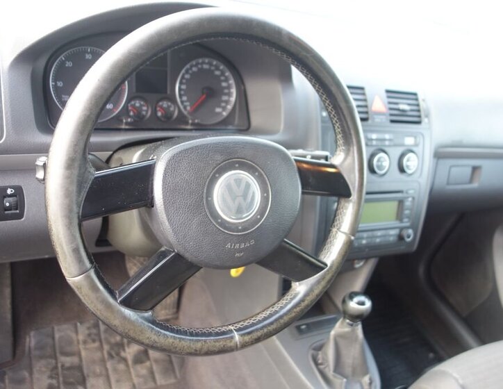 Volkswagen Touran 17