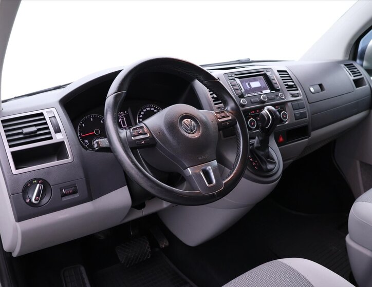 Volkswagen Caravelle 24