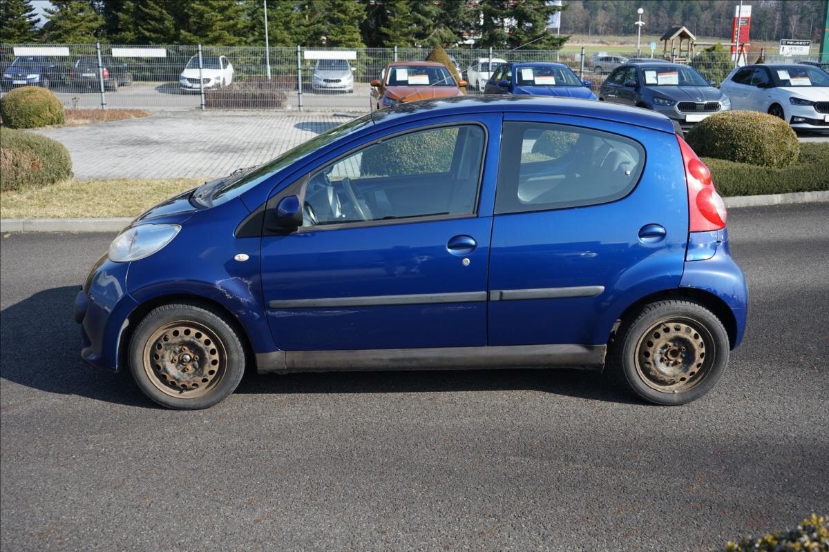 Peugeot 107 Hatchback 998,0 50 kw