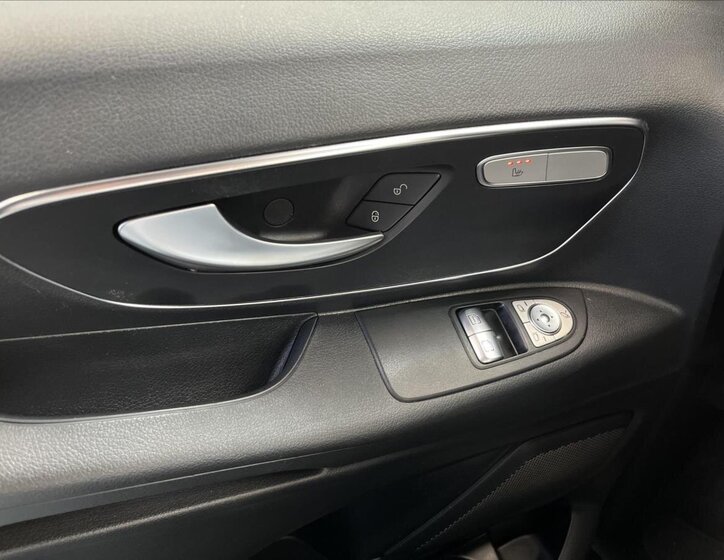 Mercedes-Benz Vito MPV 2,0 l 174 kw