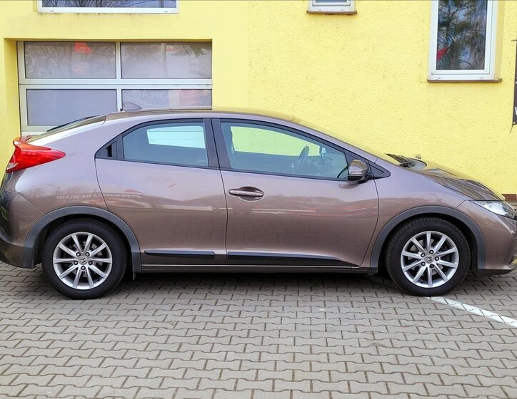 Honda Civic Hatchback 1,8 l 104 kw