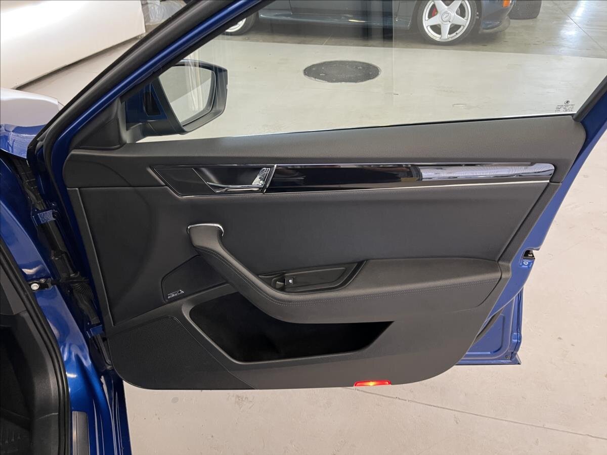 Škoda Superb Liftback 2,0 l 147 kw