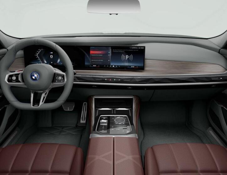 BMW i7 2