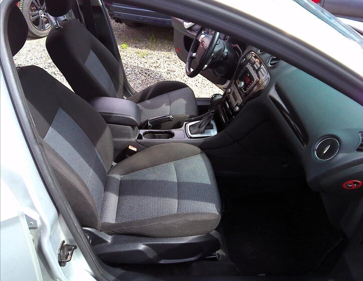 Ford Mondeo Kombi 2,0 l 103 kw