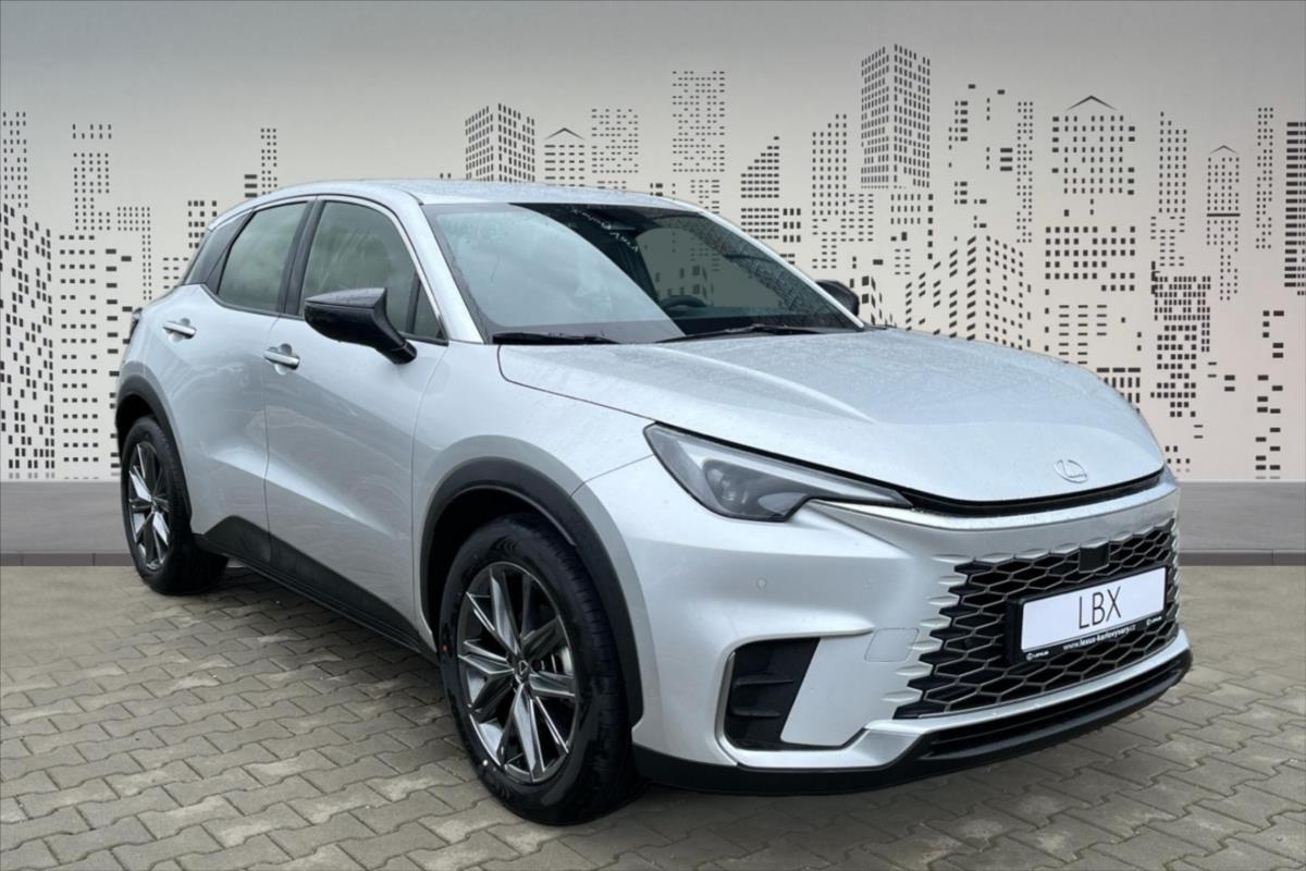 Lexus LBX